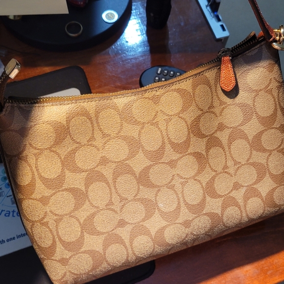 Coach shoulder bag - Picture 7 of 9